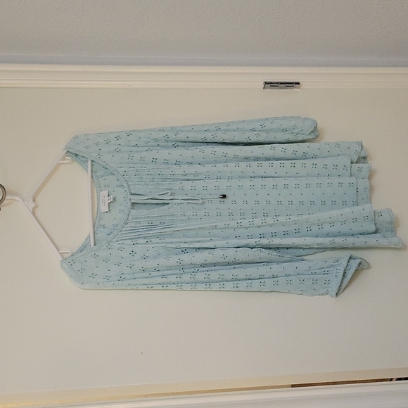 NEW DIRECTIONS Eyelet Peasant Tie Neckline Cottage Coquette Blouse - Picture 2 of 9